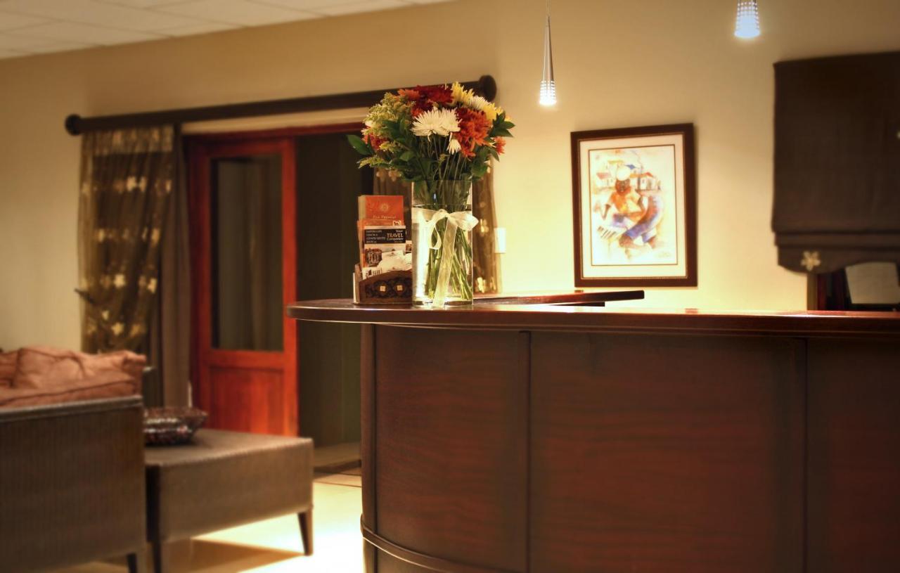 Mondior Manor Guest House Kimberley Bagian luar foto