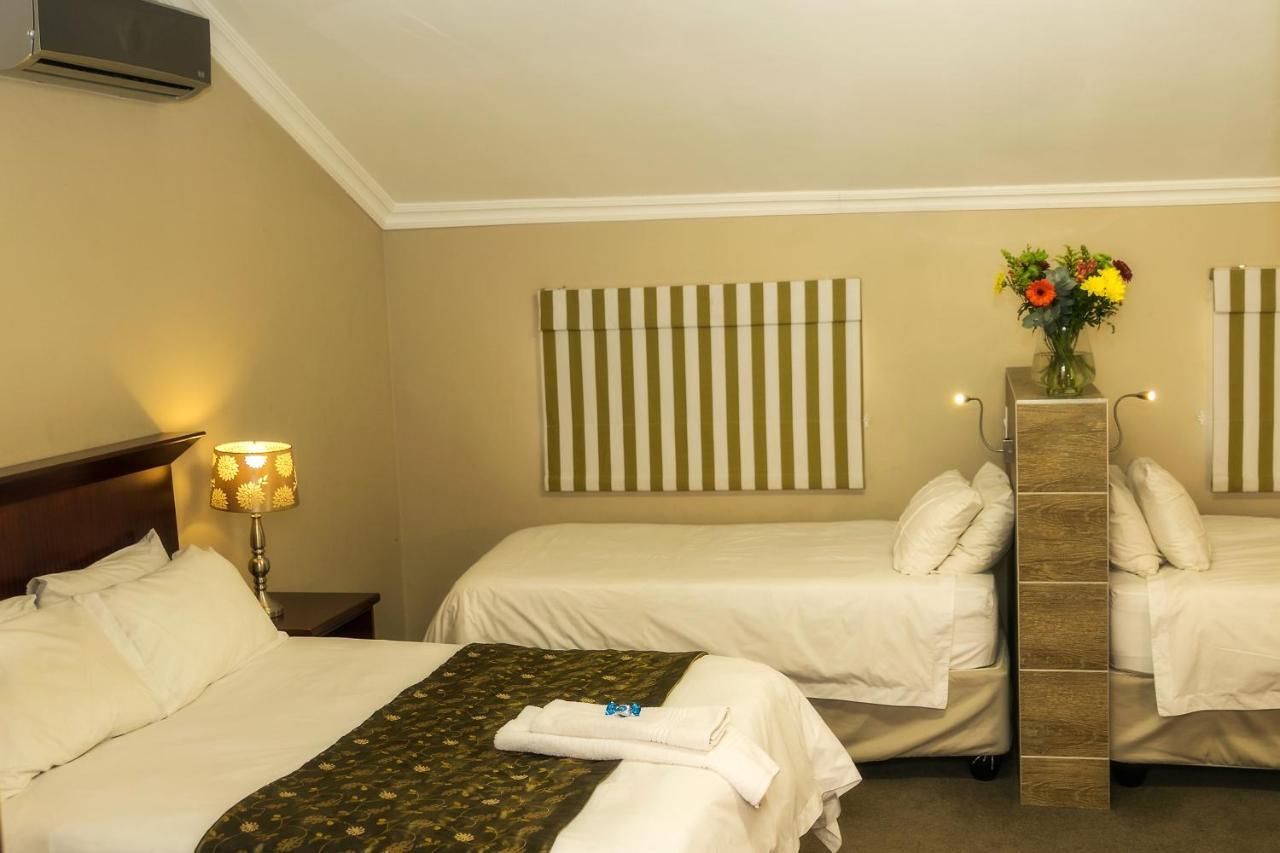 Mondior Manor Guest House Kimberley Bagian luar foto